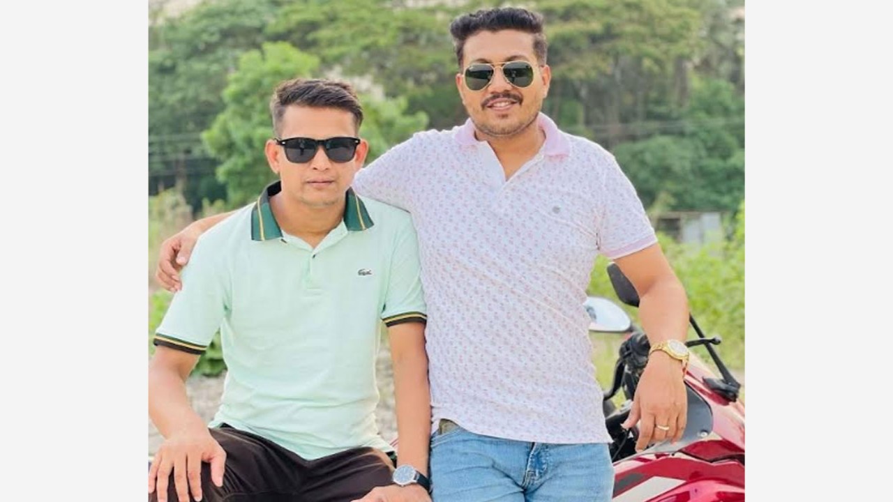 কাভার্ডভ্যানের চাপায় ২ ছাত্রদল নেতা নিহত